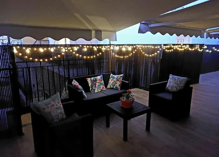 Near The With Huge Private Terrace Апартаменты Лоутраки