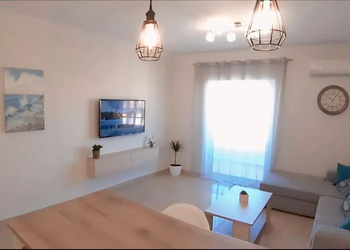 Near The With Huge Private Terrace * Лоутраки